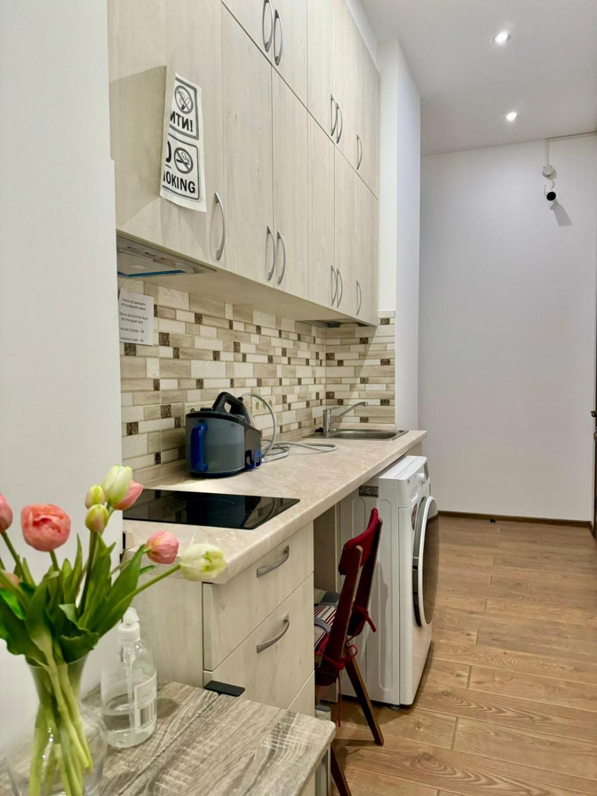 Апартаменти Поруч З Олімпійським Стадіоном Kiew Exterior foto